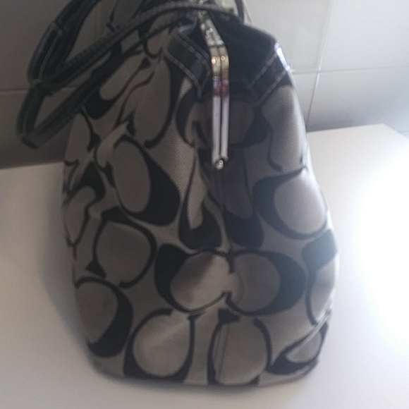 Coach Satchel Purse - Picture 5 of 9